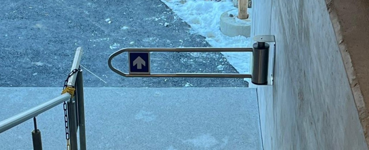 Quel portillon de magasin choisir ? Notre guide complet Portillon ou tourniquet : quel équipement pour votre commerce ?